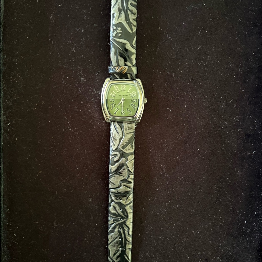 Vintage Classic Western Watch.New. Main LineTime B3732 Tooled Leather Band